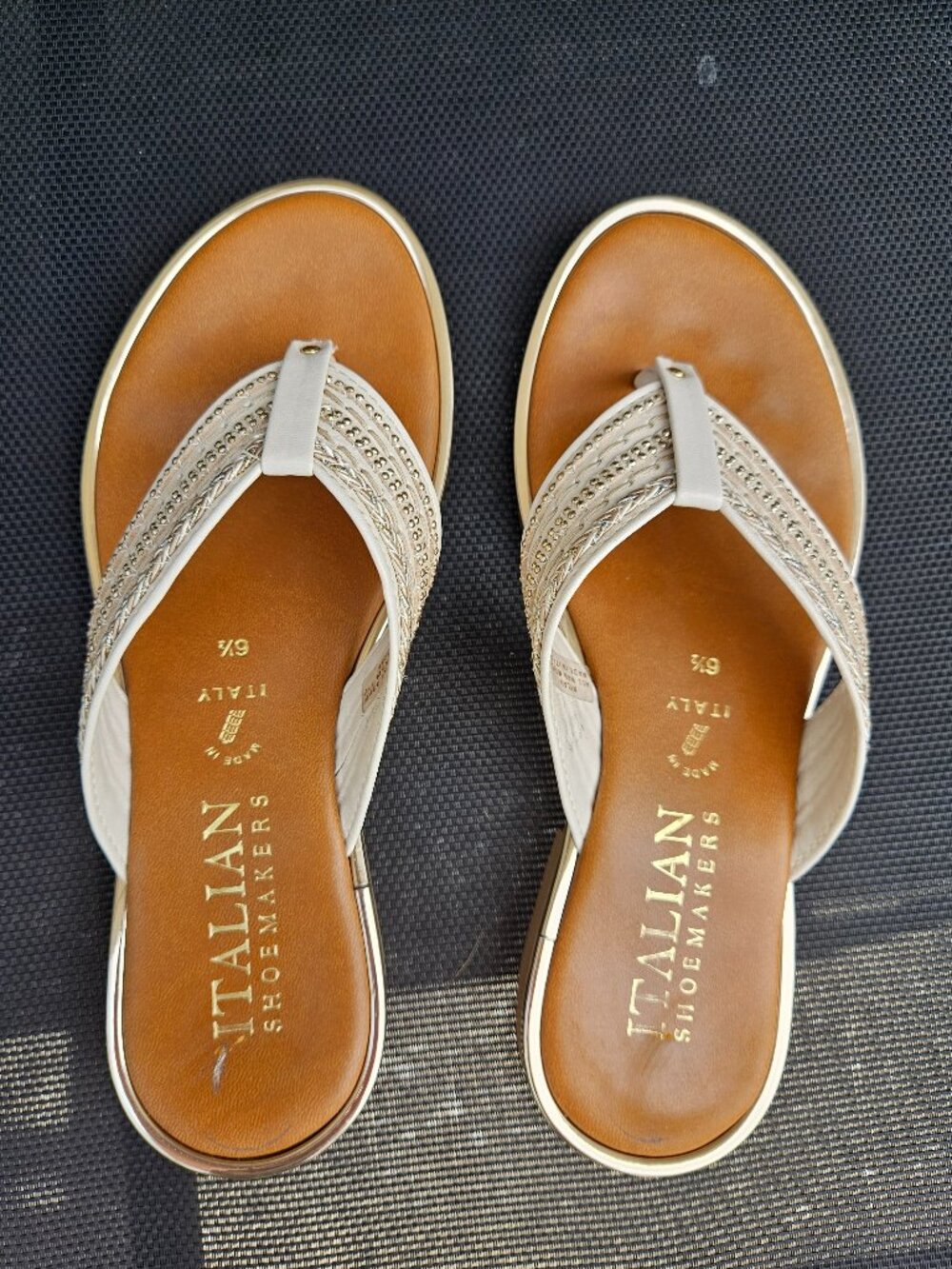 Italian Shoemakers Zylah Sandal size 6.5, Ivory